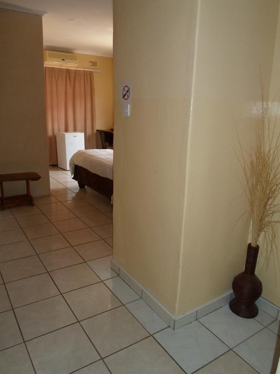 Hardrock Guest House Francistown Exterior photo